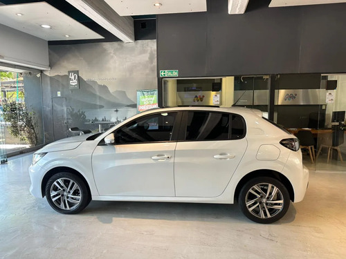 Peugeot 208 Allure Tiptronic 1.6L 2022