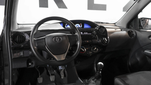 Toyota Etios 1.5 X 6mt My19 2021