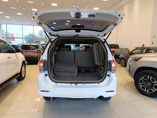 Toyota SW4 3.0 Srv Cuero I 171cv 4x4 2012