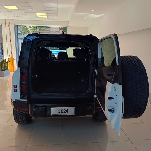 Land Rover Defender 2.0 110 P400E Hse X-Dynamic 2024