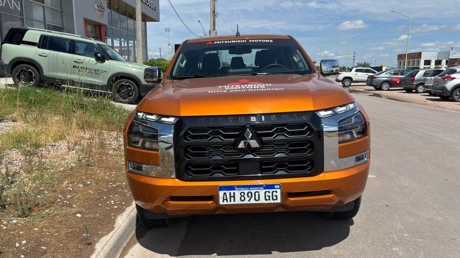 L200 2.4L GLS 6AT 4WD Full 2026