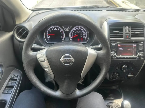 Nissan Versa 1.6 Advance Mt 2017