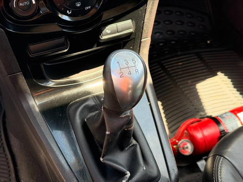 Ford Fiesta Kinetic 1.6 5p Titanium (Kd) L14 2014