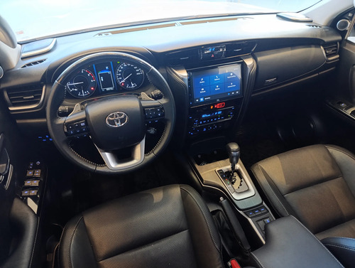 Toyota SW4 2.8 Srx 204Cv 4X4 7As At 2024