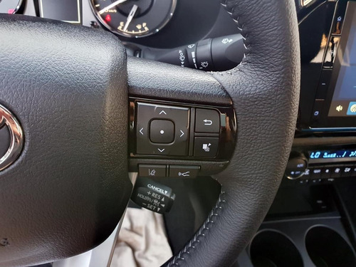 Toyota Hilux 2.8 Cd Srx 177cv 4x2 At 2025