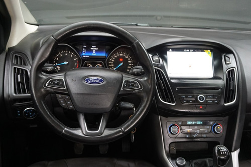 Ford Focus III 2.0 Sedan Se 2017