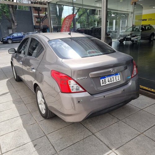 Nissan Versa 1.6 Advance Mt 2017