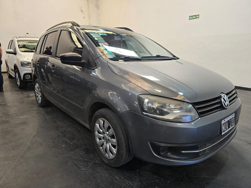 Volkswagen Suran 1.6 Comfortline 101cv 2014