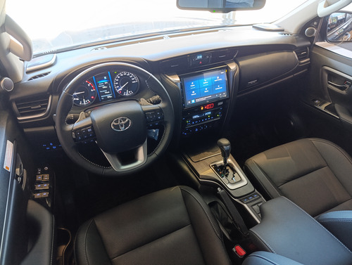 Toyota SW4 2.8 Srx 204Cv 4X4 7As At 2025