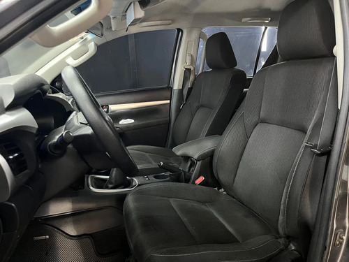 Toyota Hilux 2.8 TDI 4X4 DC SR L16 2017