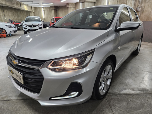 Chevrolet Onix plus 1.0 Turbo Premier I Mt 2020