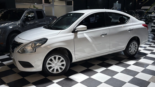 Nissan Versa 1.6 Sense Mt 2016