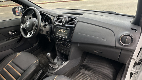 Renault Stepway 1.6 16V Intens C.A.B At 2023