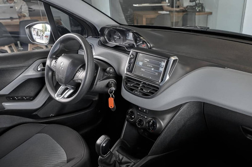 Peugeot 208 1.6 Allure Touchscreen 2015