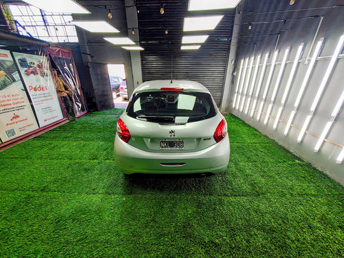 Peugeot 208 1.5 Allure Touchscreen 2014