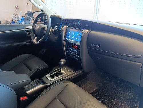 Toyota SW4 2.8 Srx 204Cv 4X4 7As At 2024