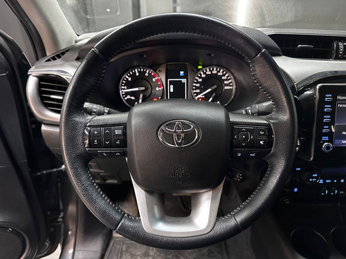 Toyota Hilux 2.8 TDI 4X2 DC SRX AT6 L21 2022
