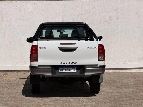 Toyota Hilux 2.4 Dc 4x4 Tdi Dx 2022