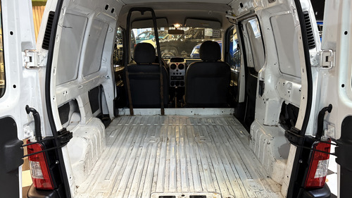 Peugeot Partner 1.6 Furgon Confort 2023