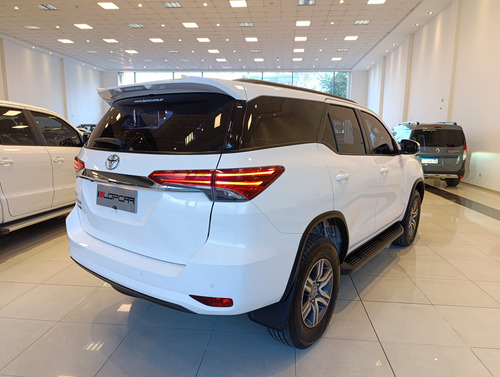 Toyota SW4 2.8 Sr 204Cv 4X4 7As At 2022