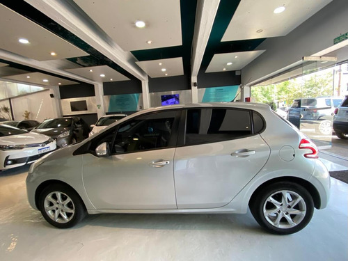 Peugeot 208 1.6 Allure Touchscreen 2014