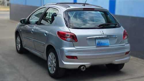 Peugeot 207 1.6 Feline 106cv Tiptronic 2013