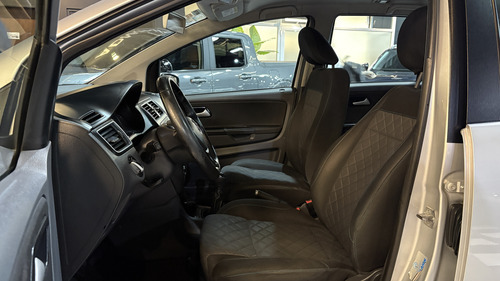 Volkswagen Suran 1.6 Comfortline 101cv 2017