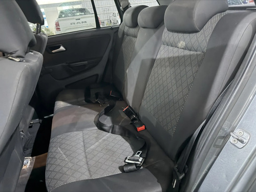 Volkswagen Suran 1.6 Comfortline 101cv 2015