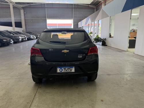 Chevrolet Onix 1.4 Lt 98cv 2016
