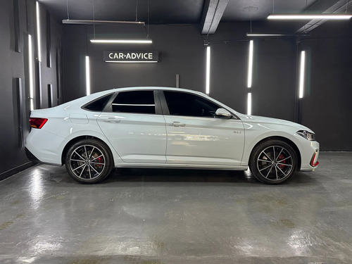 Volkswagen Vento 2.0 350TSI GLI DSG L26 2025