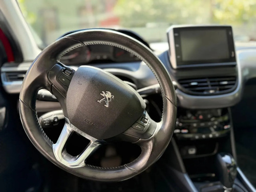 Peugeot 2008 1.6 Feline Tiptronic 2023