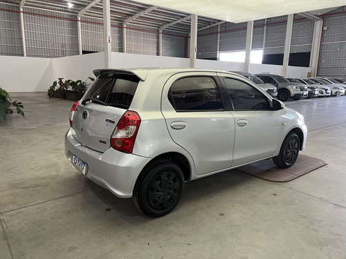 Toyota Etios 1.5 Sedan Xs 2018