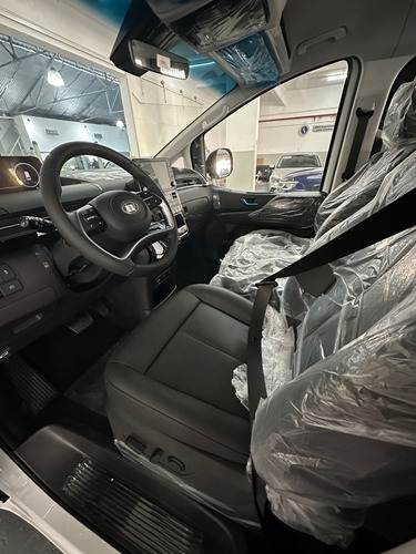 Hyundai Staria 2.2Td Ultimate 4Wd 2025
