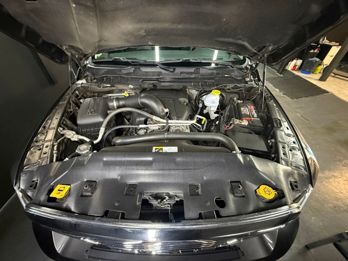 RAM 1500 5.7 DC 4X4 LARAMIE AT L13 2020