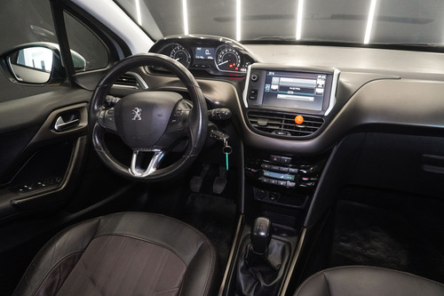 Peugeot 2008 1.6 Feline 2017