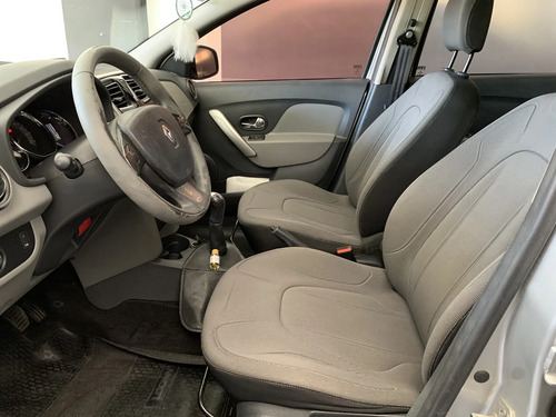 Renault Logan 1.6 Privilege 105cv 2015