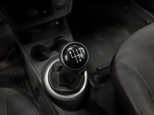 Volkswagen Gol 1.6 TREND SPORTLINE 5P L15 2016