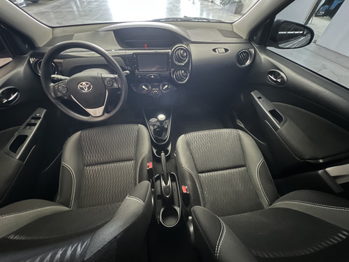 Toyota Etios 1.5 Sedan Xs 2018