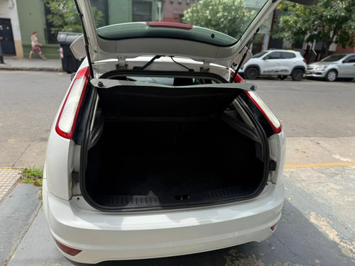 Ford Focus 2 1.6 Trend Sigma 2012