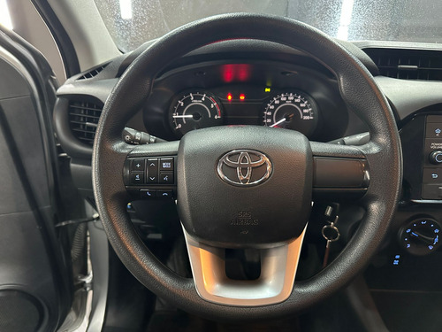 Toyota Hilux 2.4 TDI 4X4 DC DX L20 2021