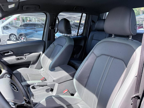 Volkswagen Amarok 3.0 Tdi 4x4 Dc Hero At8 2025 2025