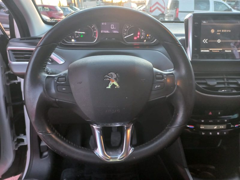 Peugeot 2008 1.6 feline l16 2019