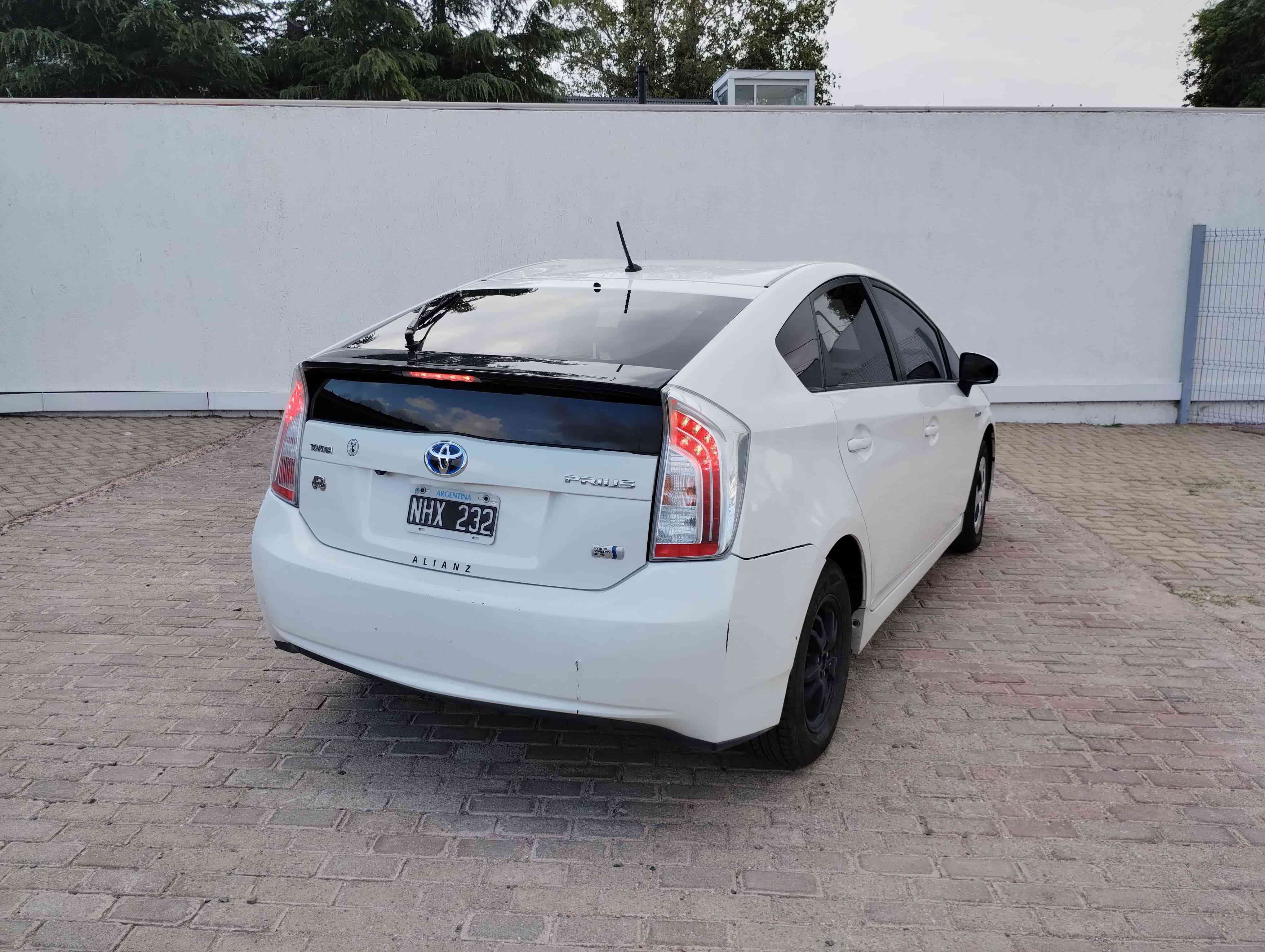 Toyota Prius 1.8 CVT L/12 2013