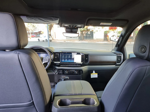 Chevrolet Silverado 5.3 V8 High Country 2026