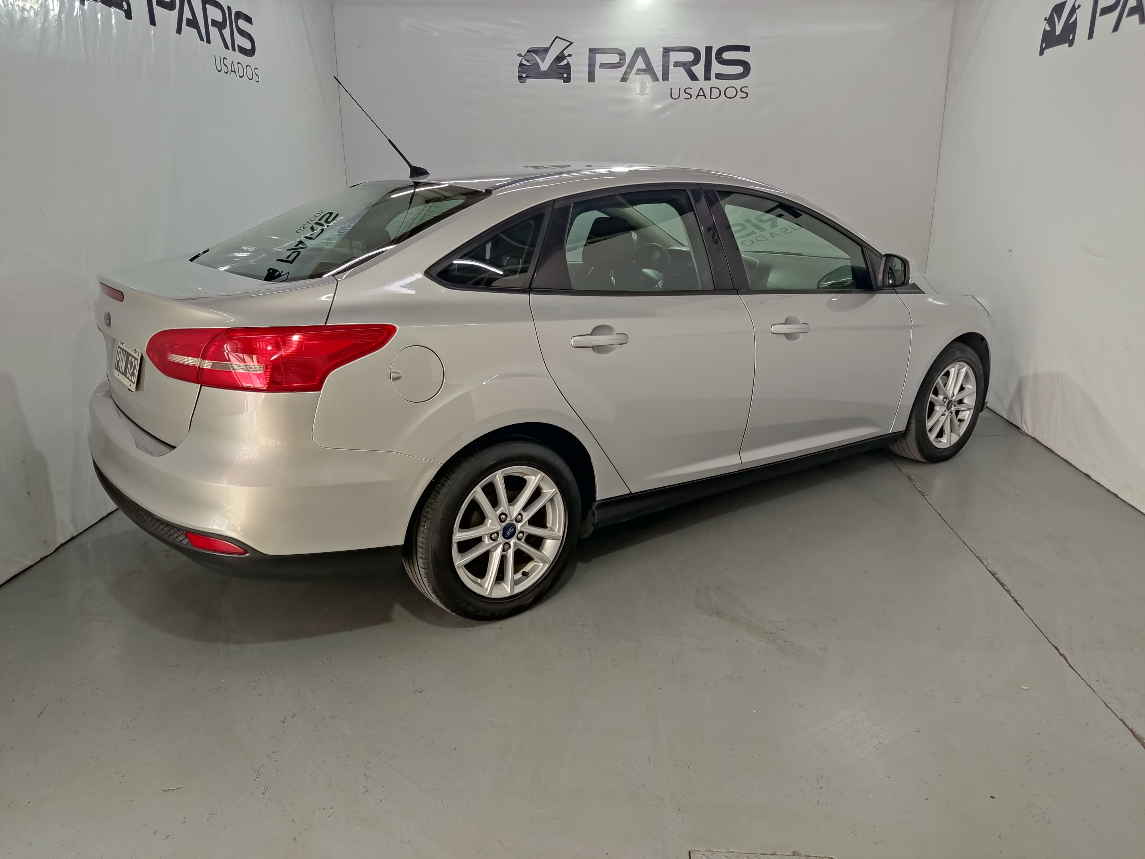 Ford Focus 1.6 MT S 4P 2016