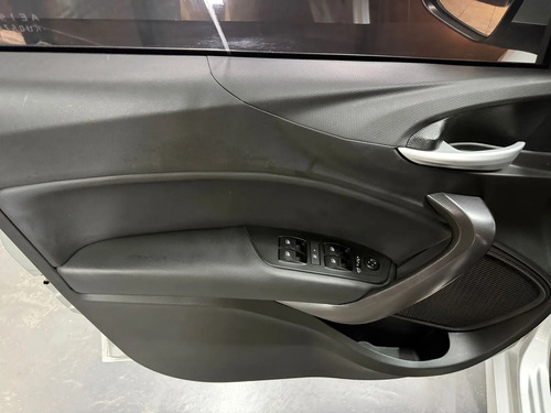 Fiat Cronos 1.8 PRECISION AT L18 2019