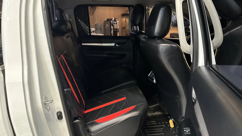 Toyota Hilux Pick-Up 2.8 Cd Srv 177cv 4x4 2016