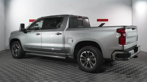 Chevrolet Silverado 5.3 V8 High Country 2026