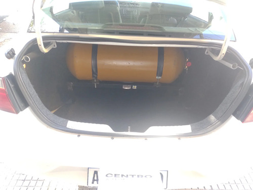 Volkswagen Voyage 1.6 TRENDLINE L17 2018