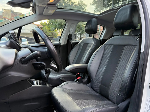 Peugeot 208 1.6 FELINE L16 2018